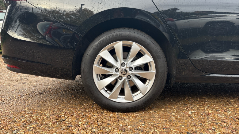 Skoda Superb 2.0 TDI SE Technology 5dr DSG Diesel Estate